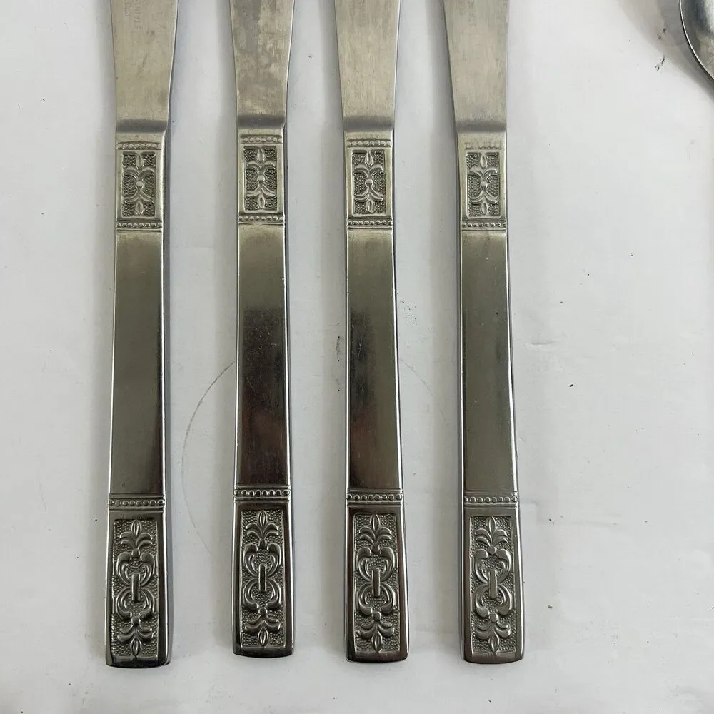 Customcraft CUS3 Fleur De Lis Stainless Flatware Set Lot 18 Forks Spoons Knives